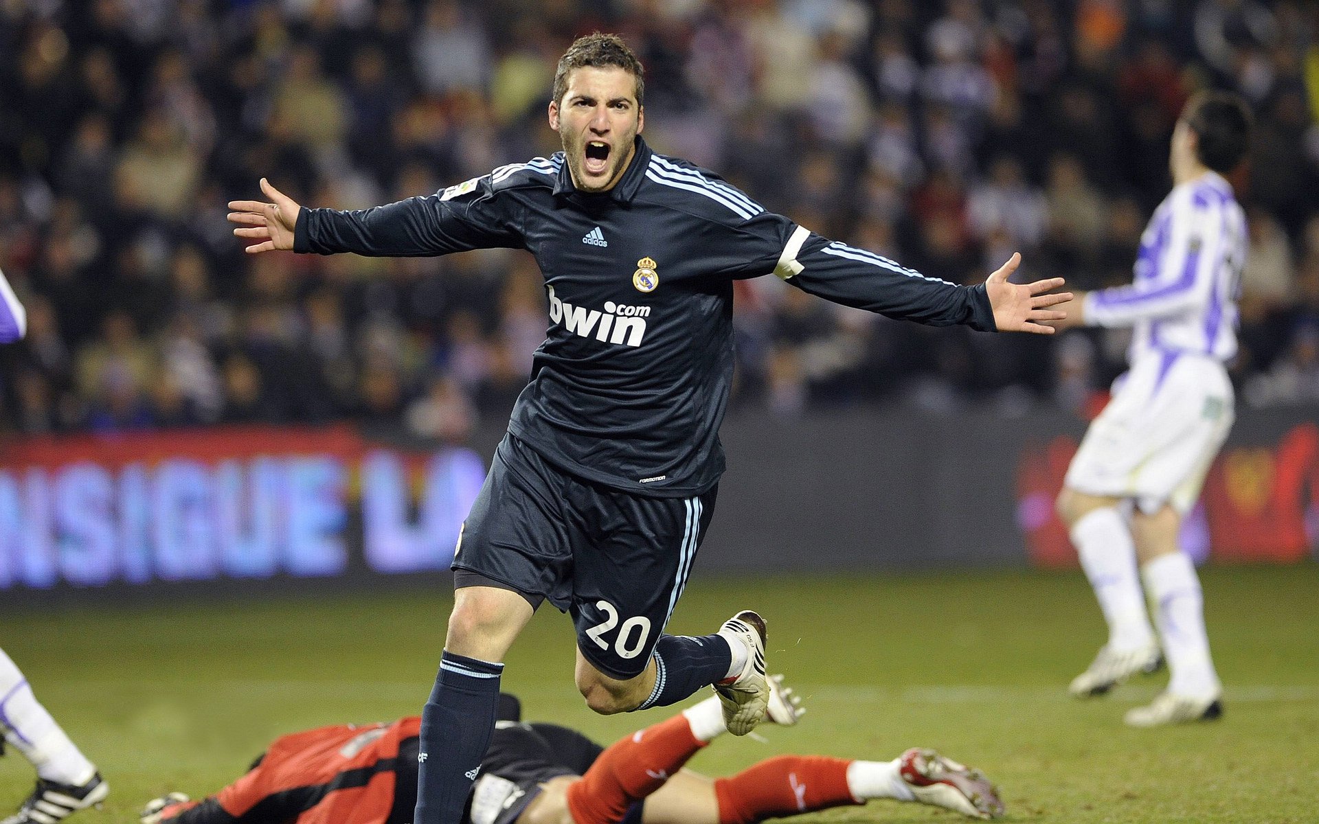 C罗：沙特联强度高于葡超，再战英超仍能进球，沙特国际足联