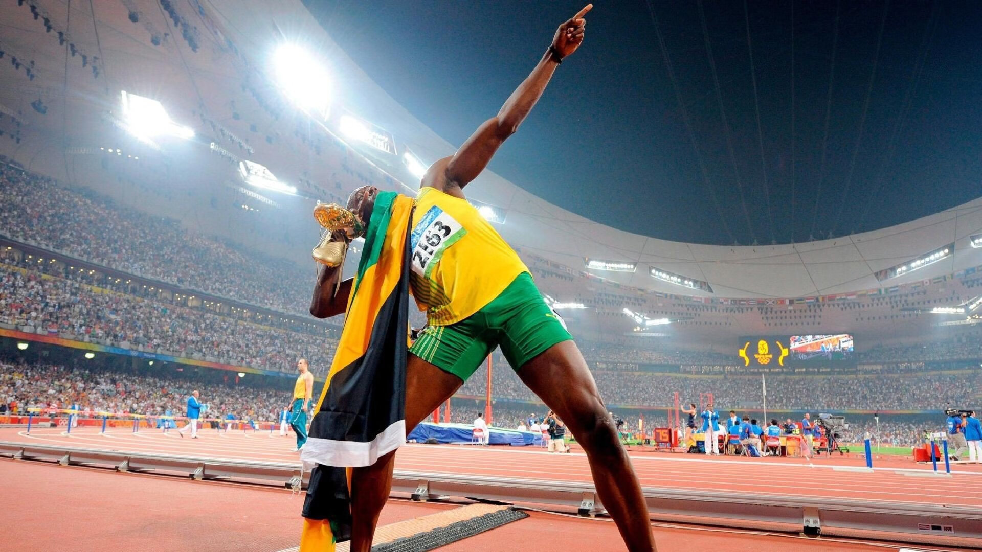 西甲攻防一体：精彩瞬间轮番上演，西甲身体对抗