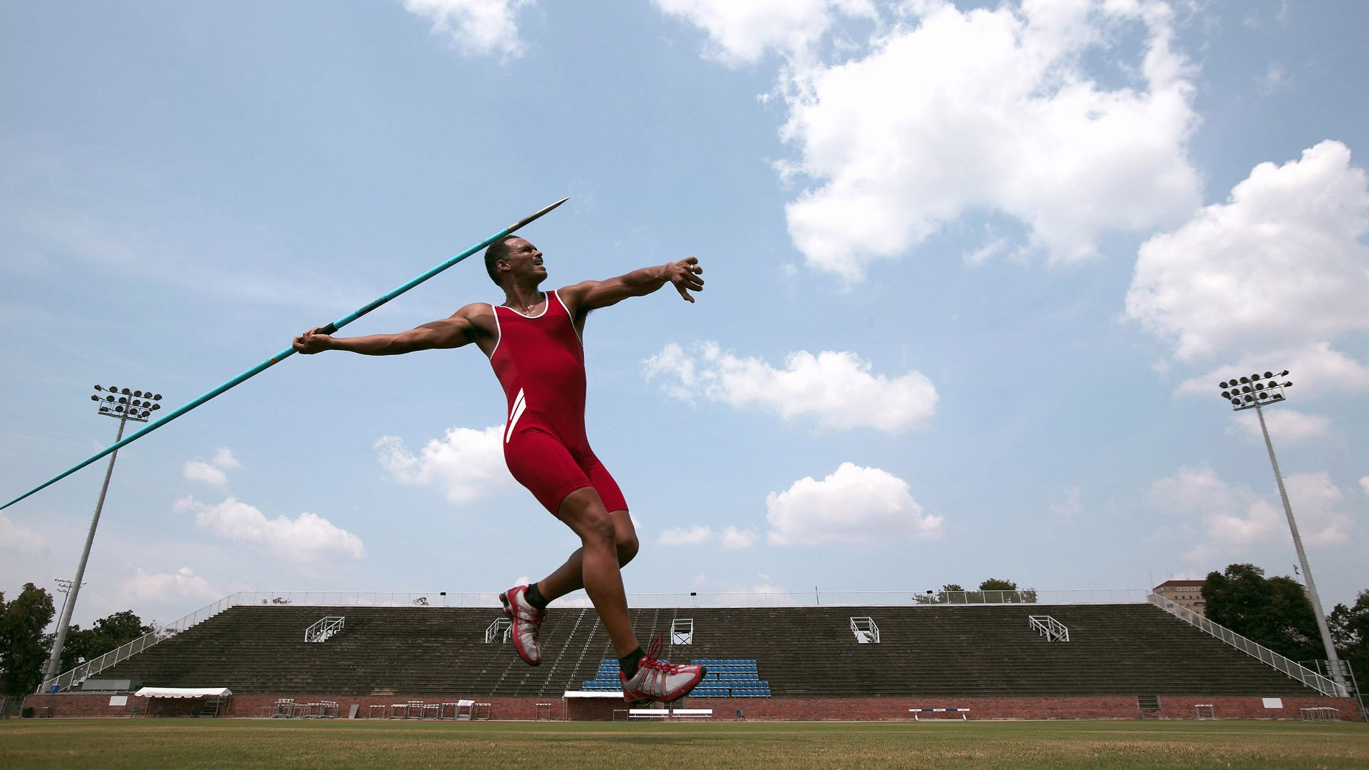 足球裁判技术装备实现智能化，执法更公平，足球裁判工具包